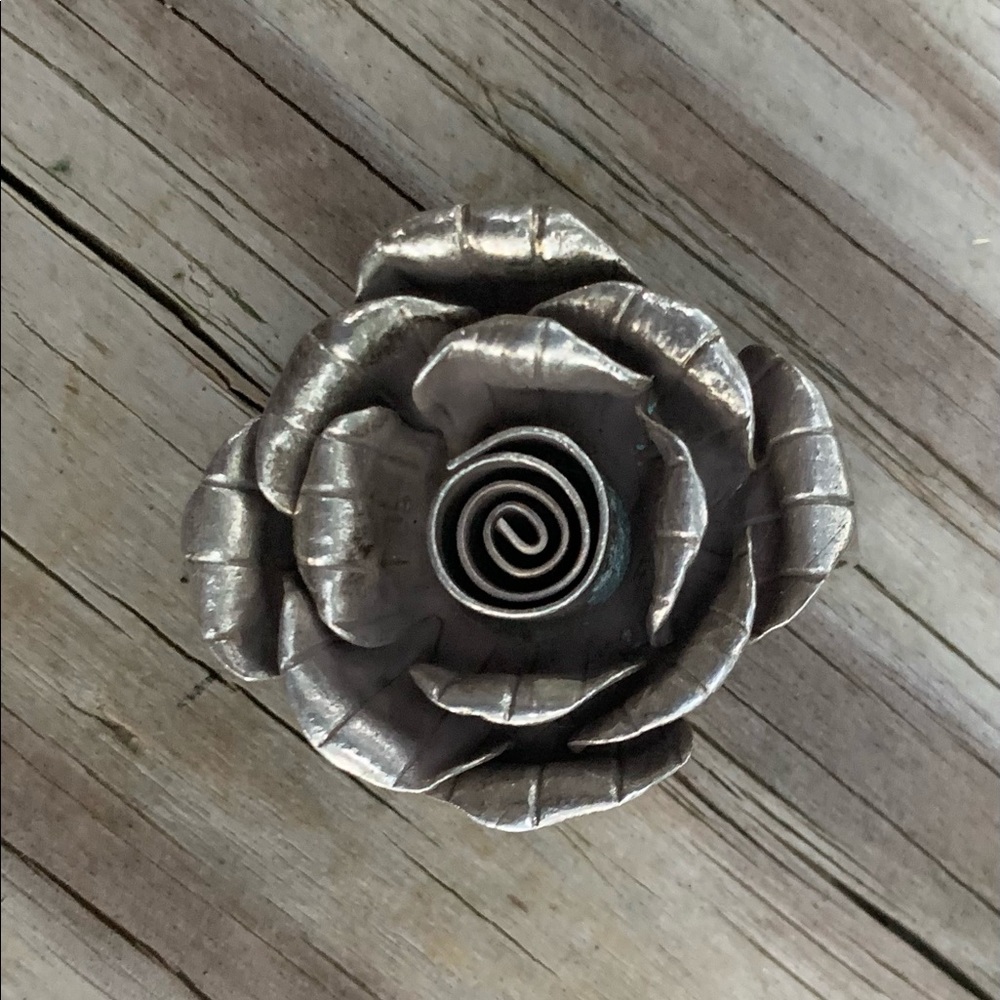 Indigenous Vintage,Tribal Tibetan Silver rose pendant. - Picture 6 of 9